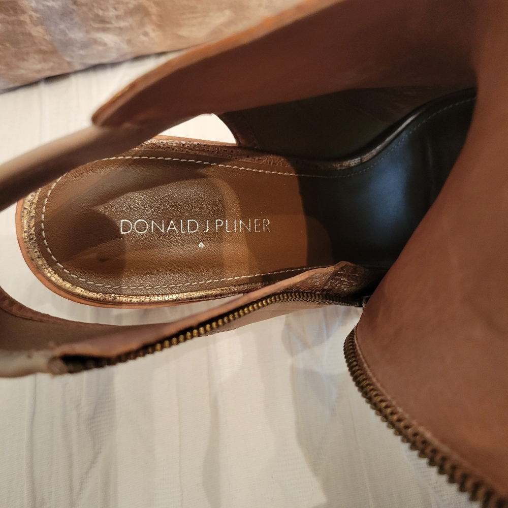 Donald J Pliner Kaden bootie - Picture 8 of 11